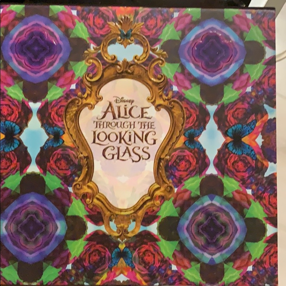 Urban decay Alice through the looking glass